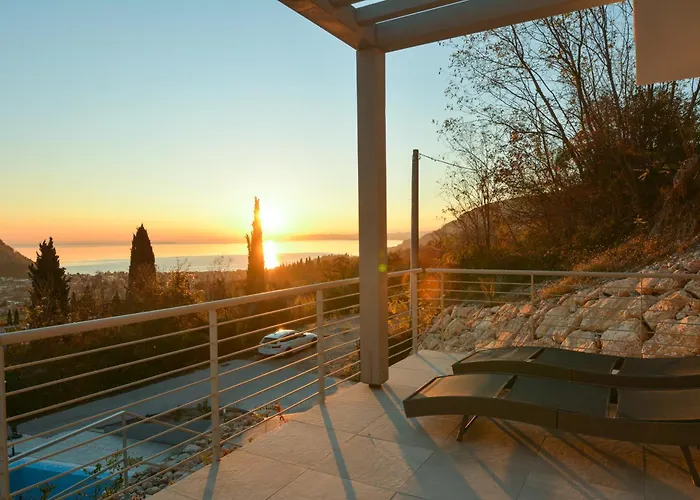 Lodge Sunset - Enjoy *