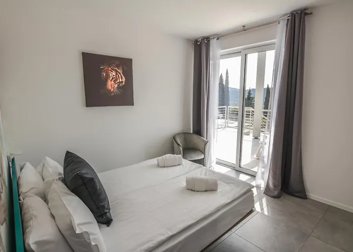 Lodge Sunset - Enjoy