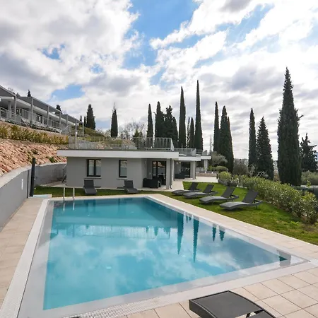 Sunset - Enjoy Lodge *